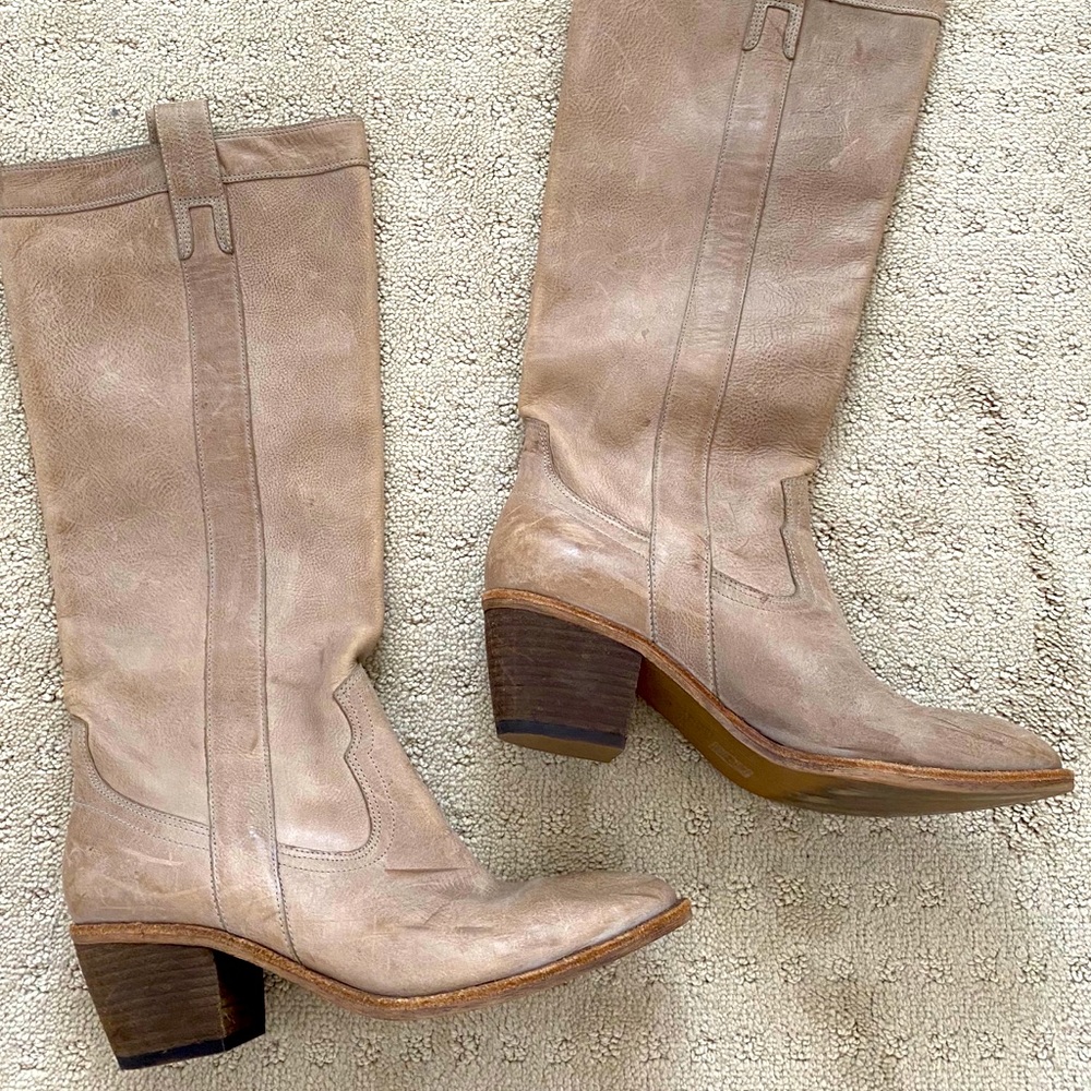 GUESS by Marciano Grey/Beige Cowboy-Style Boots